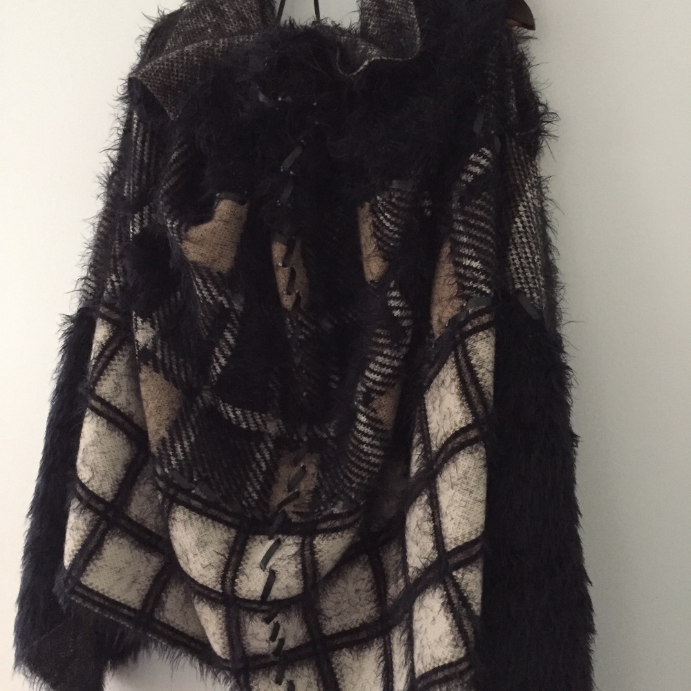 BCBGMaxAzria Cozy Sleeveless Shrug - Picture 10 of 16